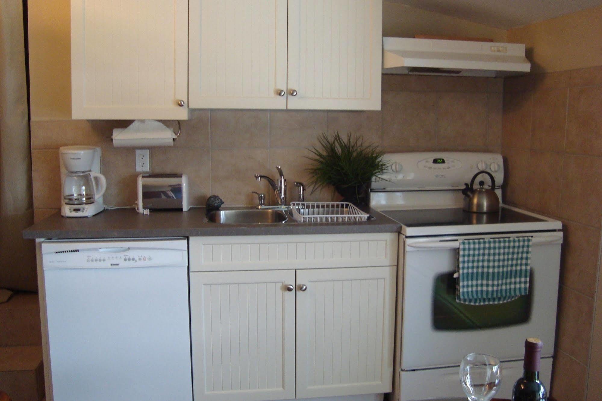 Ypc Fitness & Accomodations Invermere Bagian luar foto